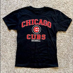 Men’s small Chicago Cubs T-shirt